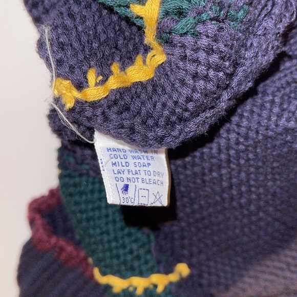 Vintage Tommy Hilfiger Sweater - Picture 4 of 4